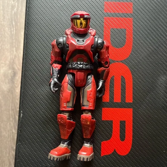 2004 Joyride Studios Halo 2 Red
Spartan 8" Action Figure - Picture 1 of 3